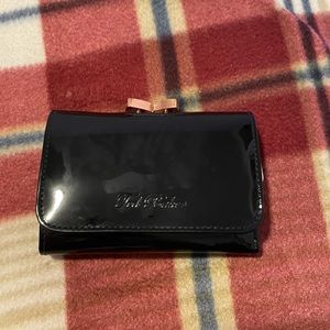 Ted Baker Black and Pink Wallef